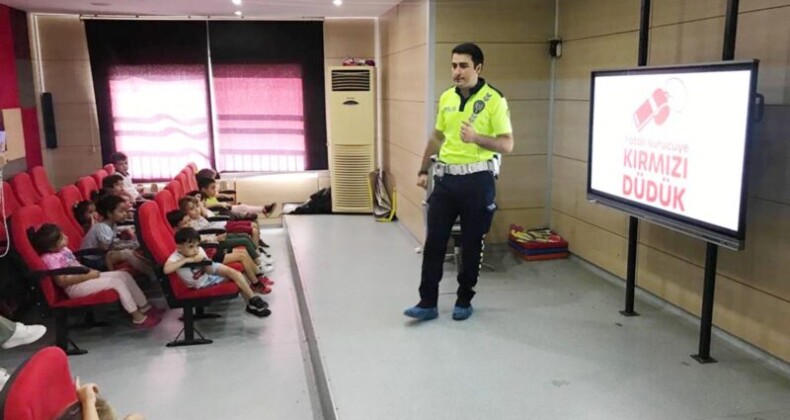 Fen lisesi öğrencilerine trafik eğitimi verildi