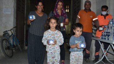 Kandil sevinci, kandil simidiyle paylaşıldı