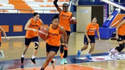 Çukurova Basketbol’dan tepki! İspanya’da yemekten zehirlendiler