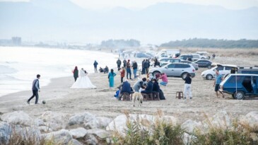 Tarsuslular hafta sonu denize akın etti