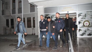 Üniversiteli kızlara yabancı cisim atan motosikletli gençler yakalandı