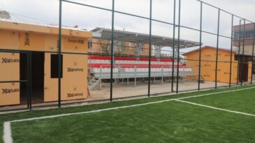 Karaduvar Futbol Sahası’nda sona yaklaşıldı