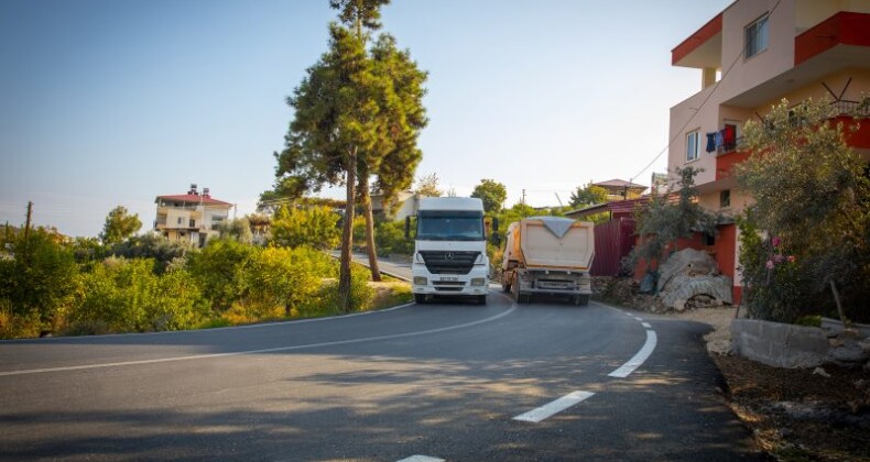 Büyükşehir’den Erdemli’ye kaymak gibi yol