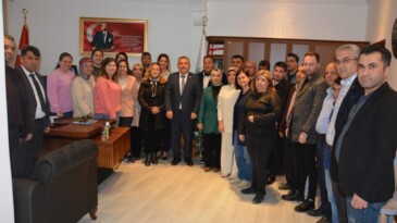 Başkan Ünüvar’a  Öğretmenler Günü kutlaması