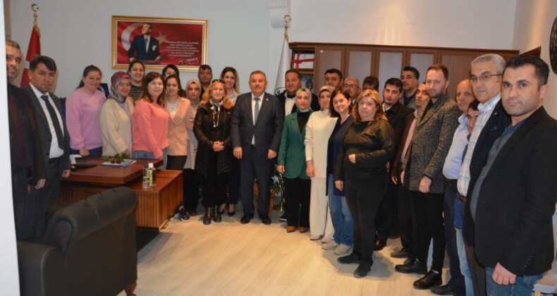 Başkan Ünüvar’a  Öğretmenler Günü kutlaması