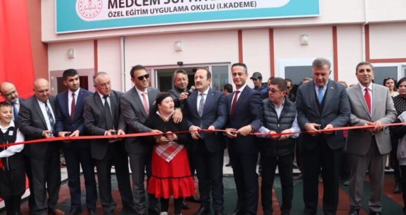 Çevrecilerin hedefindeki  MEDCEM’den okul