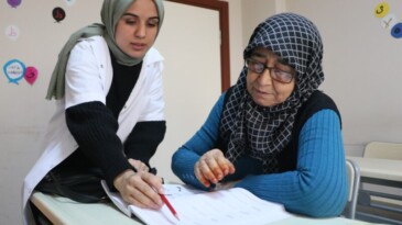 73 yaşında okuma-yazma öğrendi