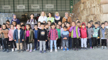 Çocuklar, geri dönüşümü yerinde öğrendi
