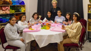 Kır Çiçekleri sanatla sporu birleştiriyor
