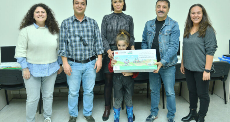 ‘Minik Bilim Kahramanlar’ için lego setleri dağıtıldı