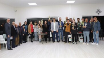 Silifkeli tenisçiler ödüllerini aldı