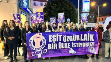 Kadınlar Anayasa değişikliğine “Hayır” dedi