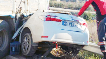 Mersin’de feci kaza: 2 ölü