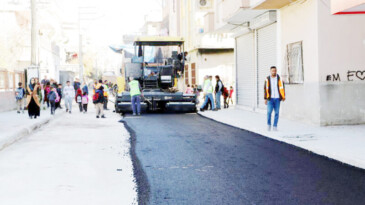 Gültak: “Engellemelere rağmen asfalt serimine başladık”