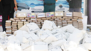 Mersin’de 5 bin 878 operasyonda, 1 ton 25 kilogram uyuşturucu ele geçirildi
