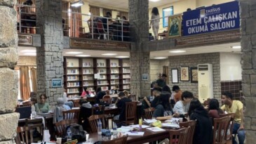 Tarsus Belediyesi okuma salonlarını 1 yılda 42 bin 472 kişi ziyaret etti