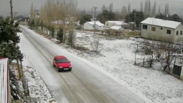 Kış yeni geldi, Mersin’de kar yağışı