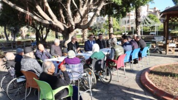 Başkan yılmaz, huzurevi sakinlerinin yeni yılını kutladı