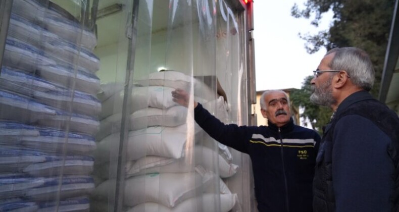 Tarsus Belediyesi’ne depremzedeler için 160 ton gıda ve bakliyat desteği