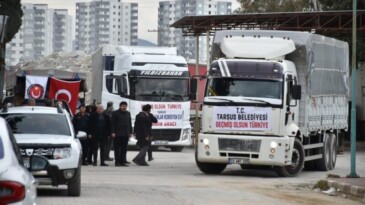 Tarsus Belediyesinin 4 yardım tırı deprem bölgesine doğru yola çıktı