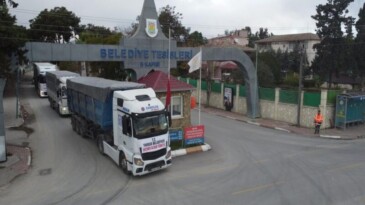 Tarsus Belediyesinden kente gelen depremzedelere destek