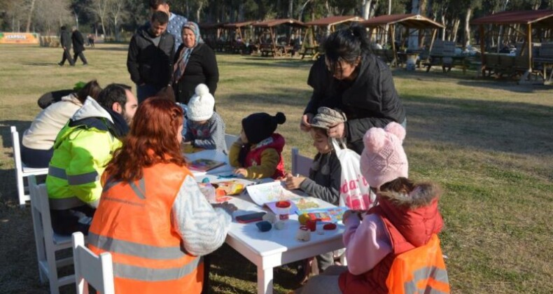 Mersin Büyükşehir Belediyesi, Tarsus’un 2 ayrı noktasında depremzedeleri ağırlıyor