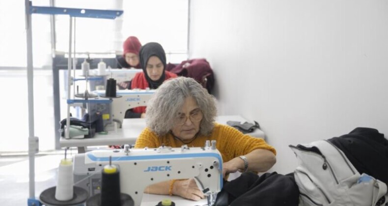 MERCEK depremzedeler için üretiyor