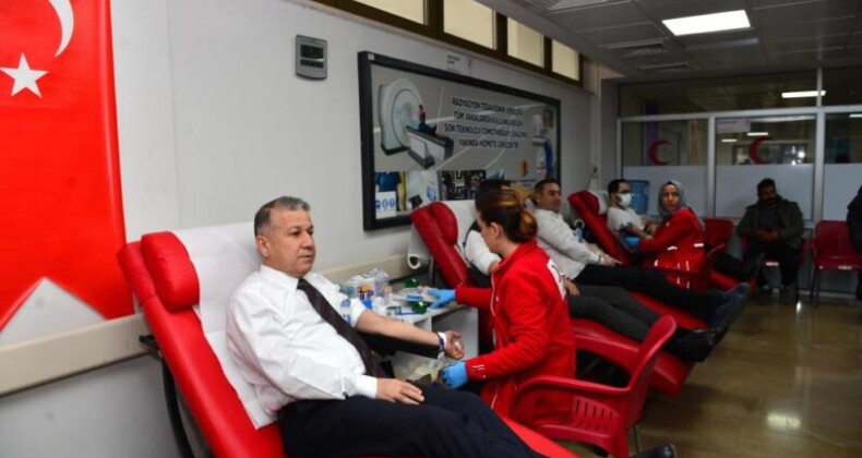 MEÜ tüm imkanlarıyla depremzedelerin yanında