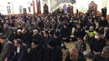 Toroslar Belediyesi depremde hayatını kaybedenler için mevlit okuttu