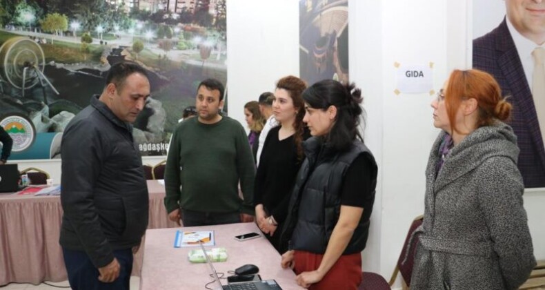 Başkan Yılmaz, acil destek merkezinin çalışmalarını inceledi