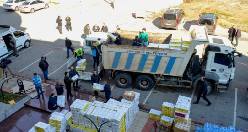Yenişehir Belediyesinin yardım tırları bölgeye gönderildi
