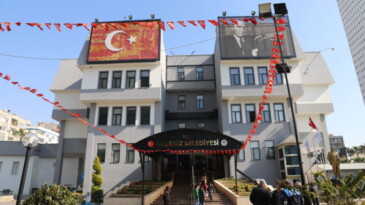 Akdeniz Belediyesi, Mersin’e gelen depremzedeleri ağırlıyor