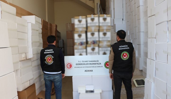 Gümrük muhafaza ekipleri Adana’da 11 milyon adet makaron ele geçirdi