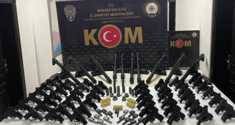 Mersin’de 12’si suikast tabancası 84 silah ele geçirildi