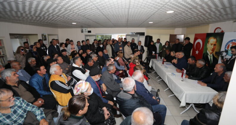 Başkan Tarhan hasarlı binalarla ilgili bilgilendirme yaptı