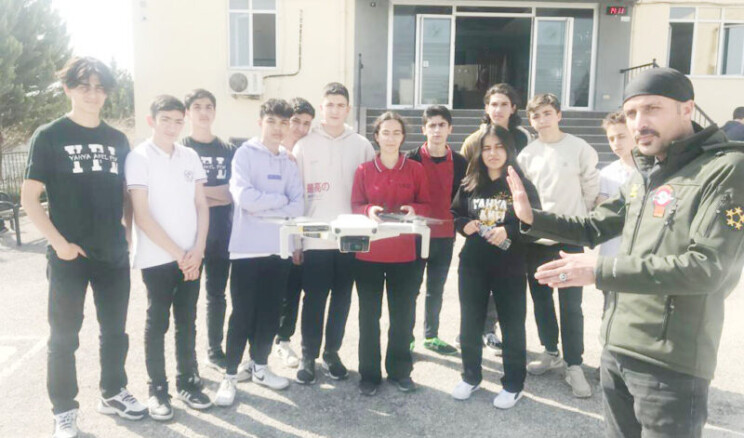 Yenişehir Belediyesinden lise öğrencilerine drone eğitimi