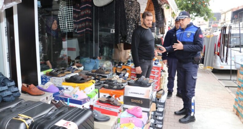 Toroslar’da kaldırım işgaline sıkı takip