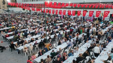 Mezitlililer iftar yemeğinde buluştu
