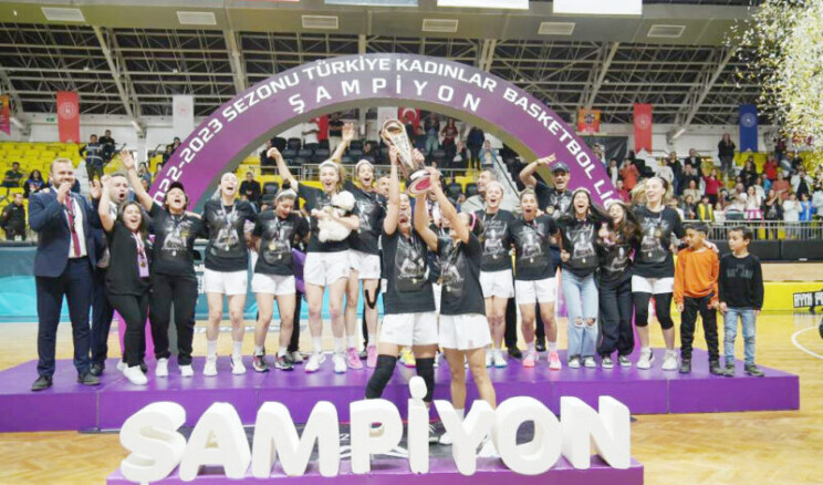 Tarsus Belediyesi Kadın Basketbol Takımı şampiyon oldu