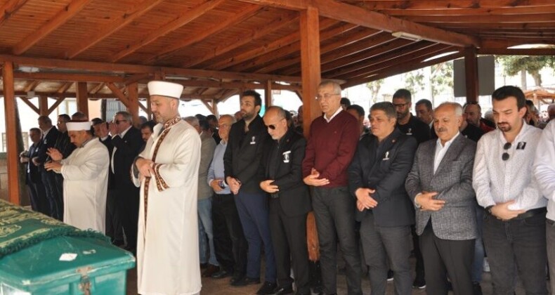 Usta gazeteci Keskinışık, son yolculuğuna uğurlandı