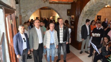 Tarsus’ta TADEKA Hizmet Binası kapıları sergiyle açıldı