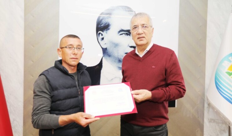 Belediye çalışanı genç kıza ‘Umut’ oldu