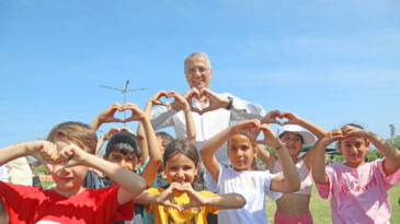 MEZİTLİ’DE UÇURTMA ŞENLİĞİ GERÇEKLEŞTİRİLDİ