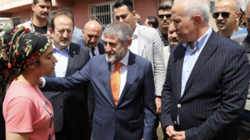 MERSİN’DE SELDEN ETKİLENEN VATANDAŞLARIN HESAPLARINA 10 BİN TL YATIRILDI