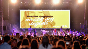 MERSİN BÜYÜKŞEHİRDEN YKS ÖNCESİ MOTİVASYON KONSERİ