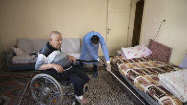 EVDE BAKIM HİZMETİ VATANDAŞLARIN TAKDİRİNİ TOPLUYOR