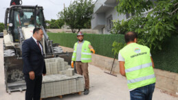  TOROSLAR’DA YOL VE KALDIRIM ÇALIŞMALARI DEVAM EDİYOR