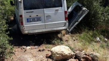 İŞÇİ SERVİSİ YOLDAN ÇIKTI: 2 HAFİF YARALI
