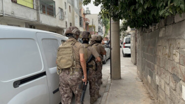 MERSİN’DE UYUŞTURUCU SATICILARINA ŞAFAK OPERASYONU: 37 GÖZALTI KARARI