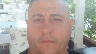 MERSİN’DE SİLAHLI SALDIRIYA UĞRAYAN ŞAHIS HAYATINI KAYBETTİ